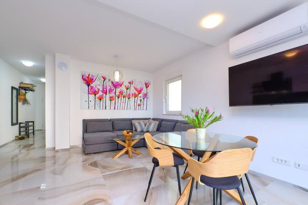מאלי לוסיניי Apartments Olea מראה חיצוני תמונה