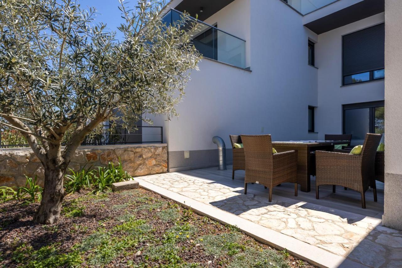 מאלי לוסיניי Apartments Olea מראה חיצוני תמונה
